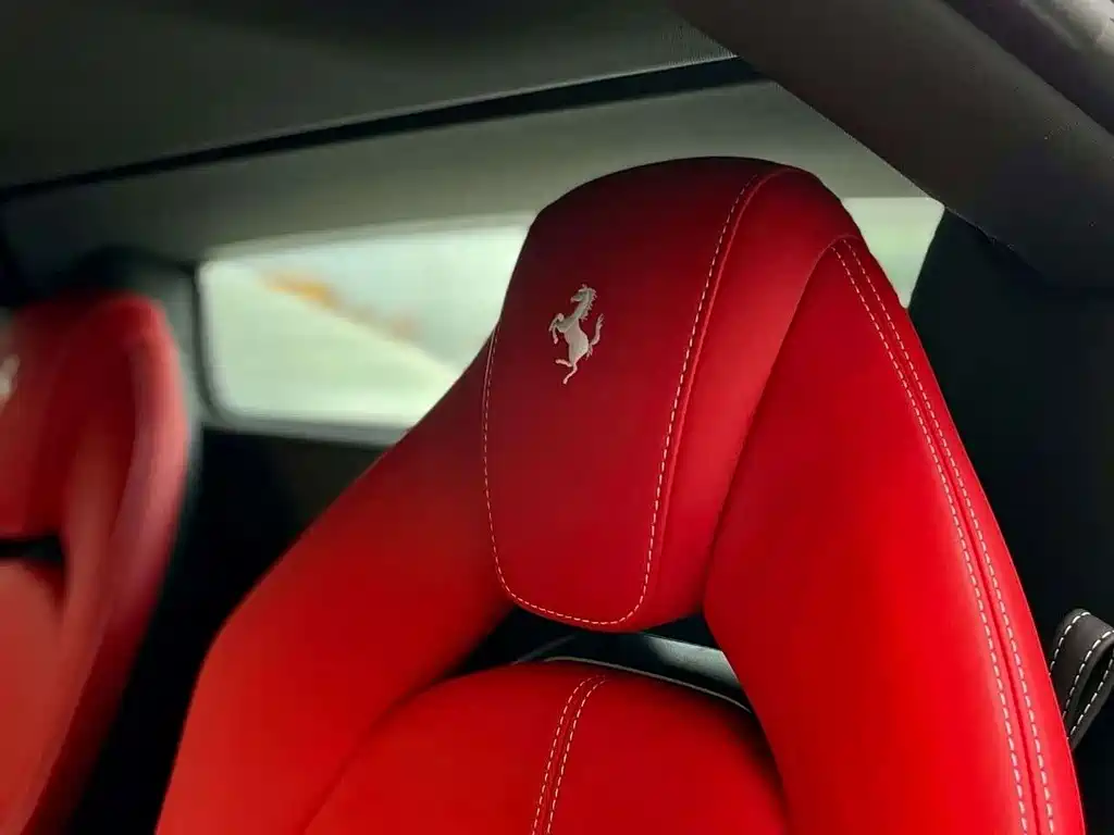 Ferrari F8 — миниатюра 7