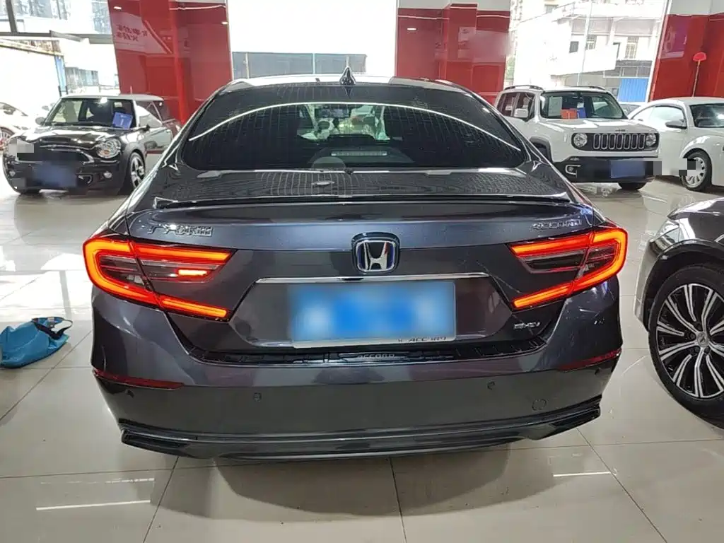 Honda Accord — миниатюра 6