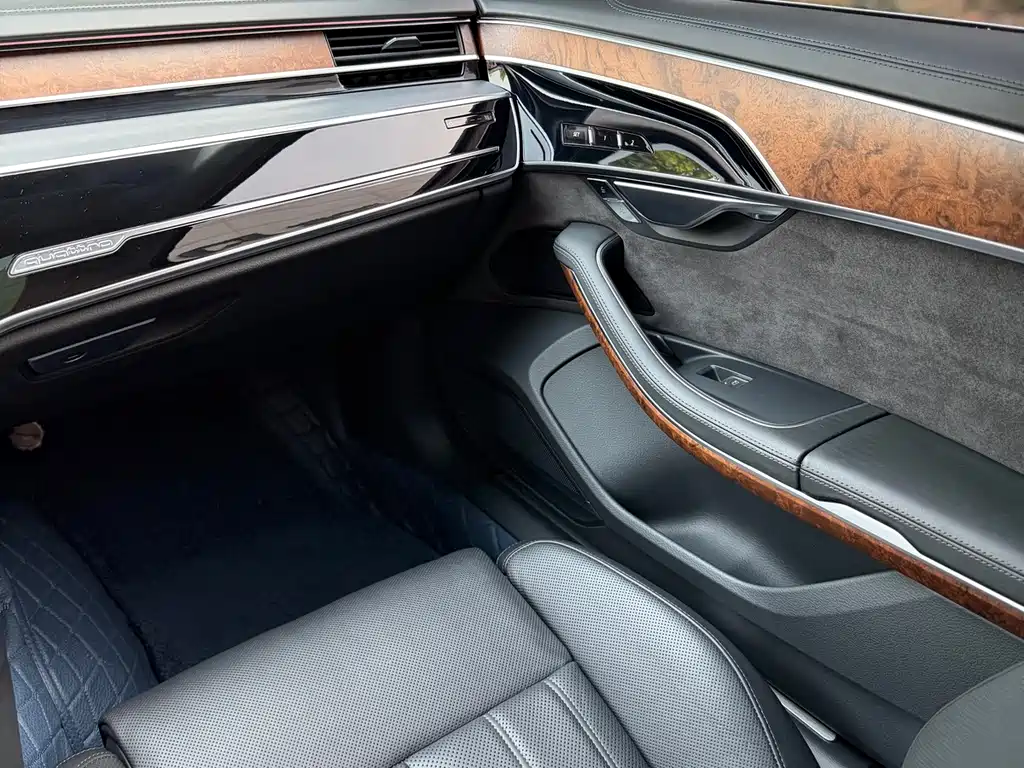 Audi A8 — миниатюра 11
