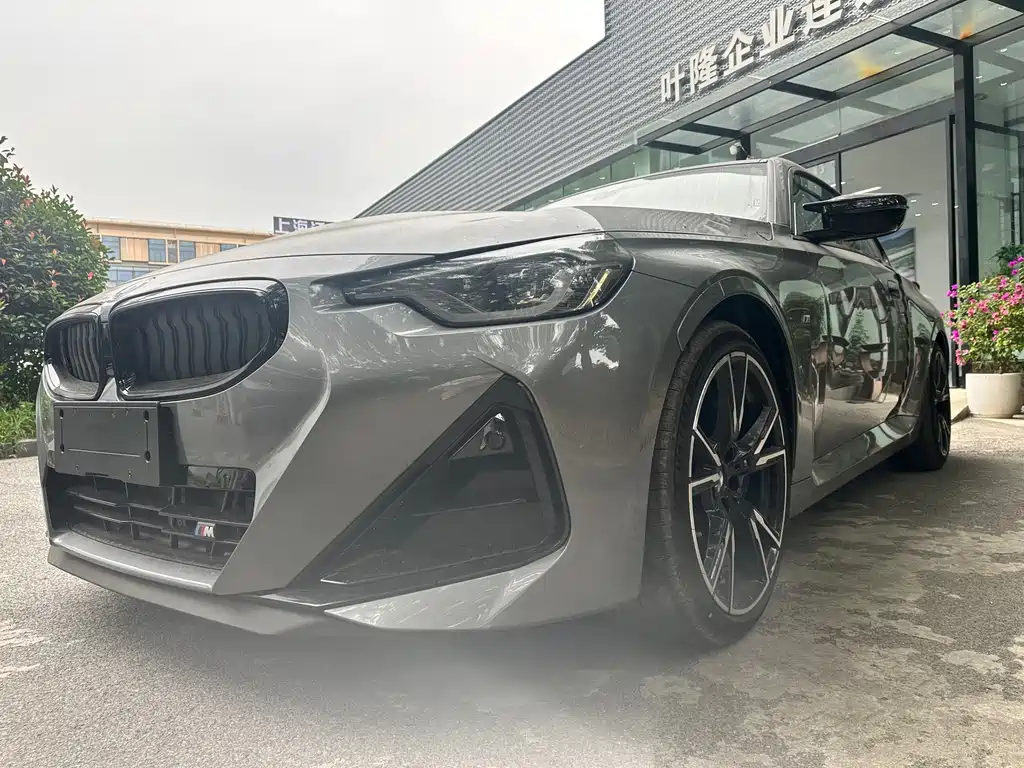 BMW M240I