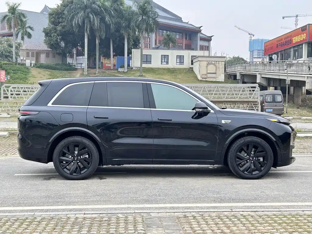 Li Auto IDEAL L8