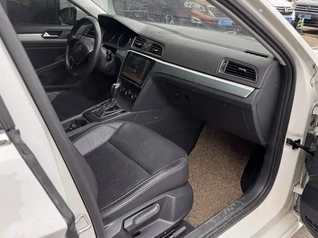 Volkswagen Lamando — миниатюра 9