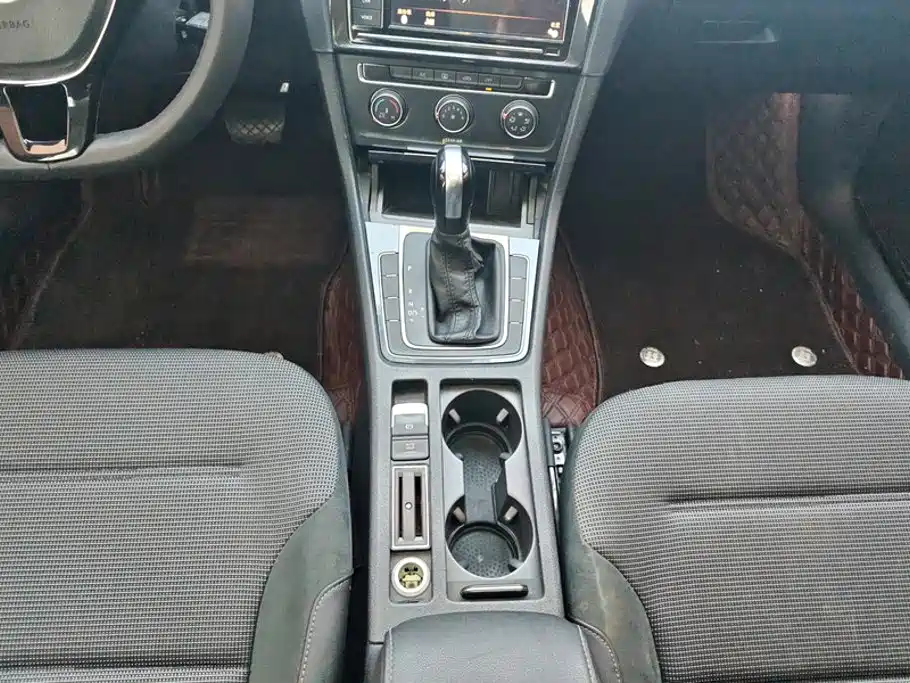 Volkswagen Golf — миниатюра 16