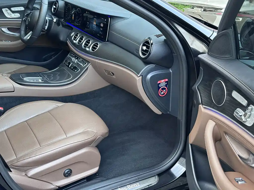 Mercedes-Benz E-Class — миниатюра 15