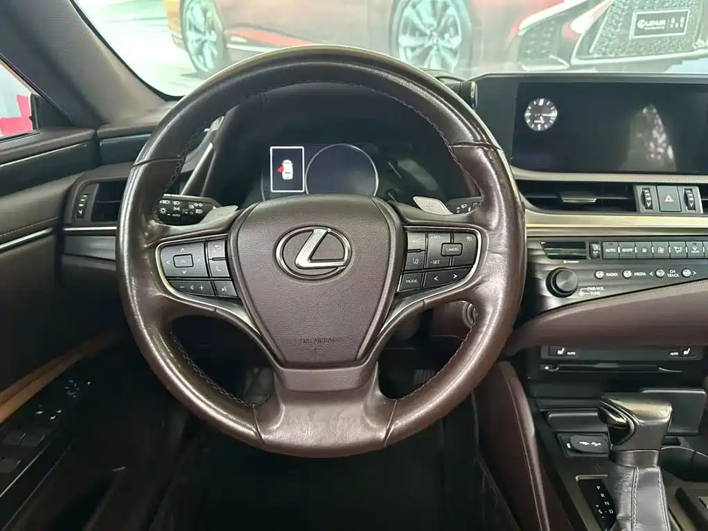 Lexus ES — миниатюра 3