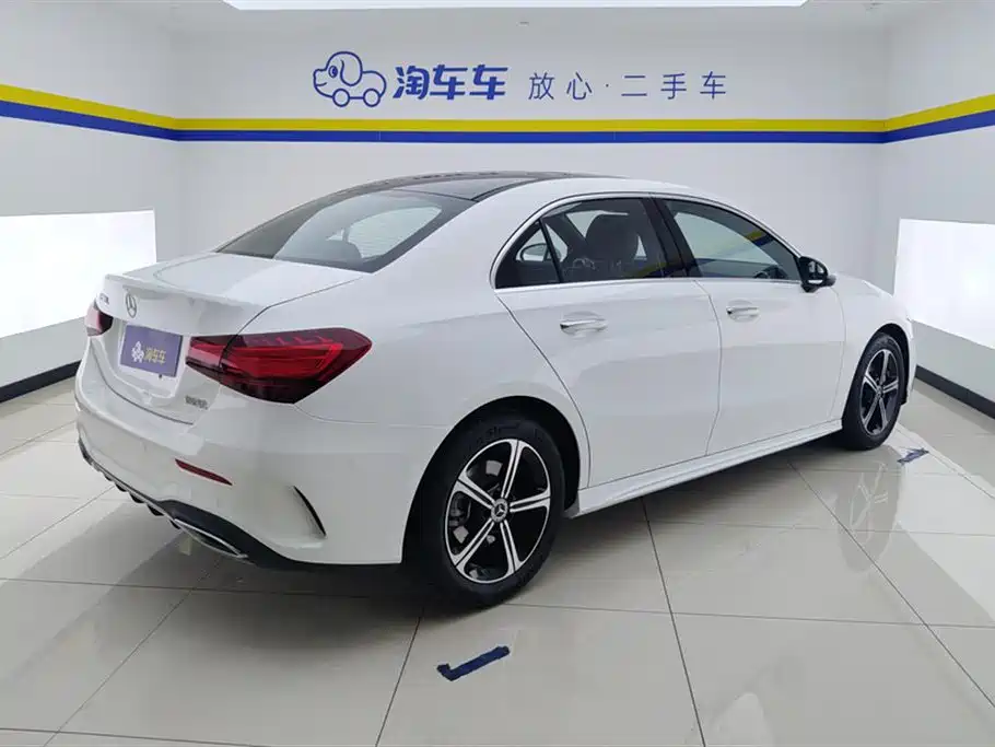 Mercedes-Benz A-Class A 2023 A 200 L Fashion