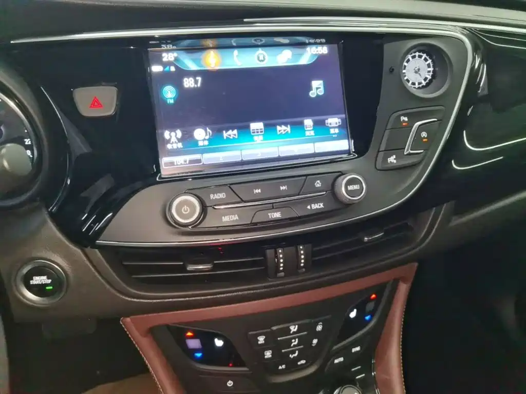 Buick Envision Plus — миниатюра 13
