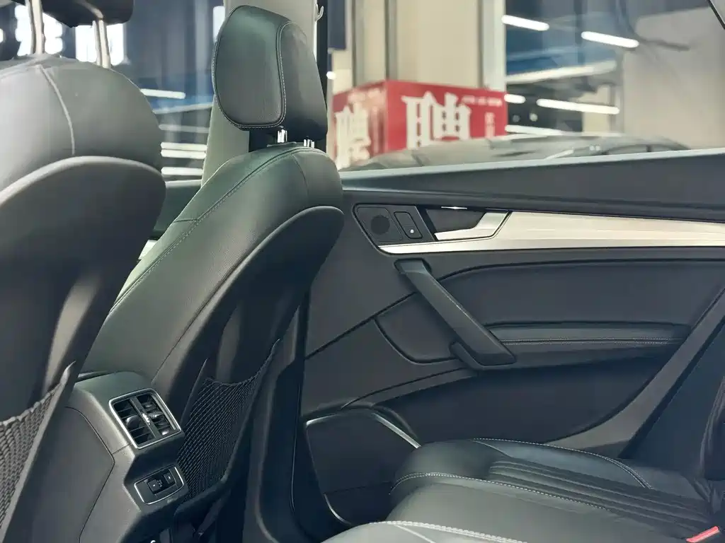 Audi Q5L — миниатюра 5