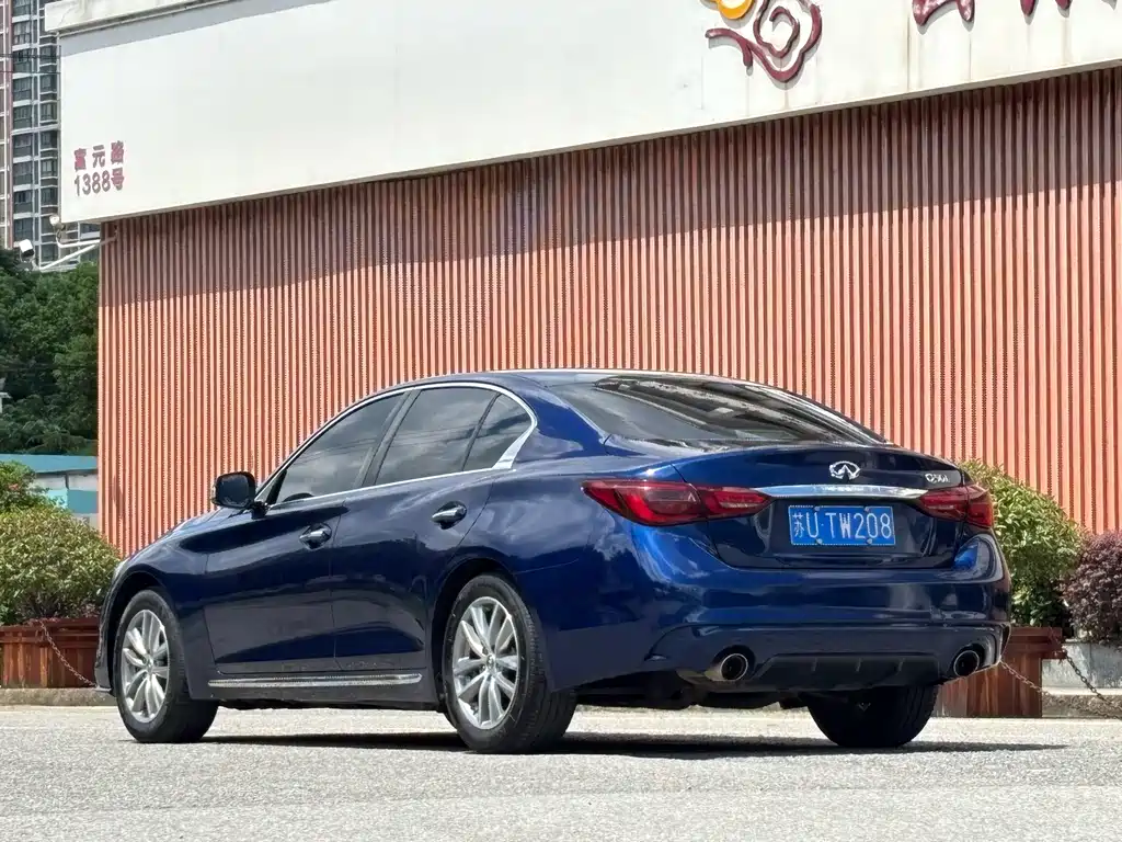 Infiniti Q50L — миниатюра 6