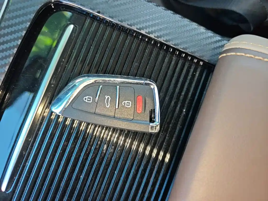 BYD MAX New Energy — миниатюра 9