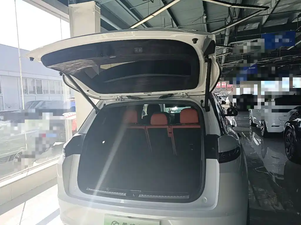 Li Auto Li L7 — миниатюра 19