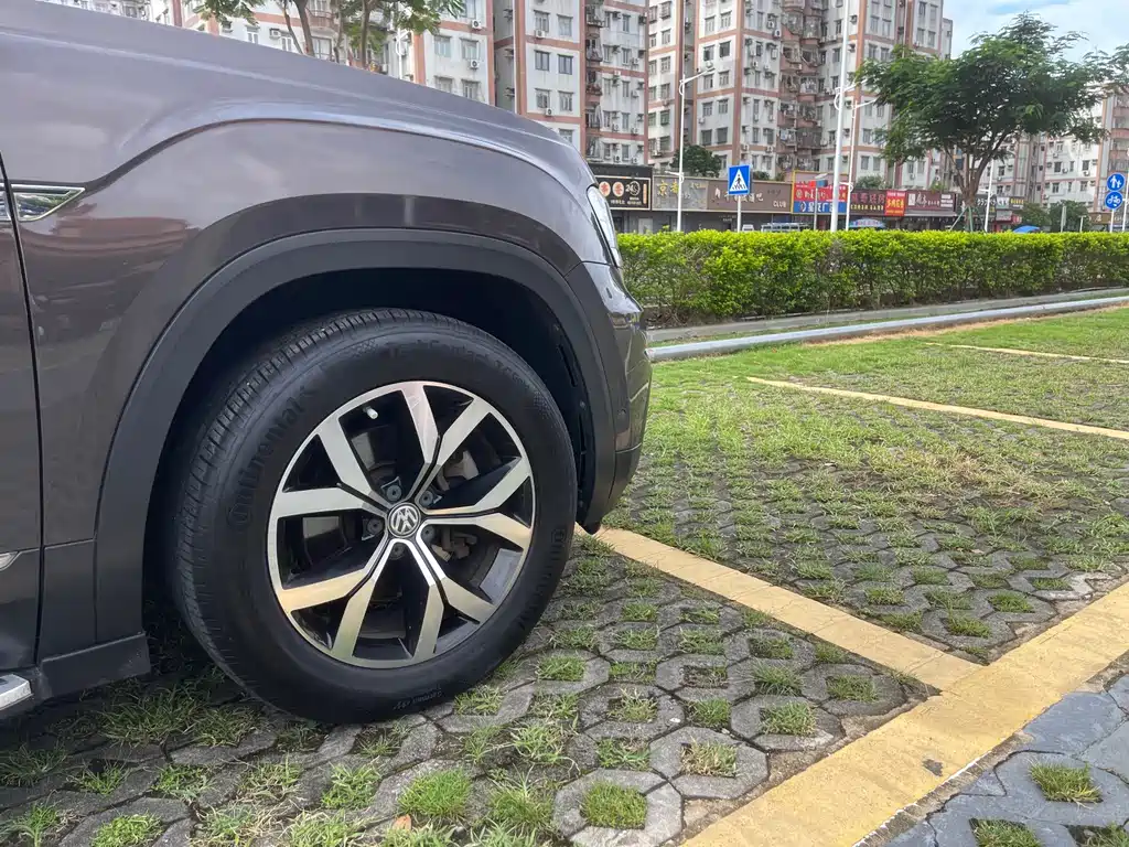 Volkswagen Teramont — миниатюра 8