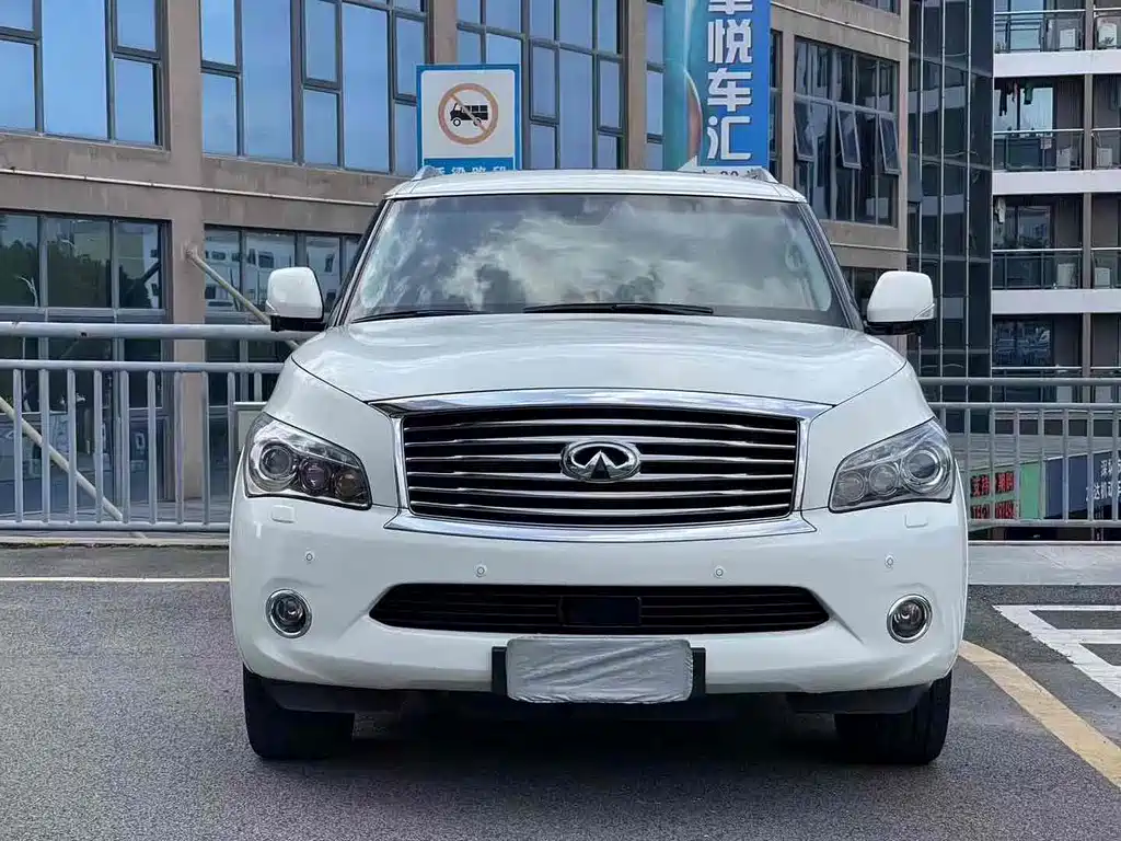 Infiniti QX80 2013 5.6L 4WD