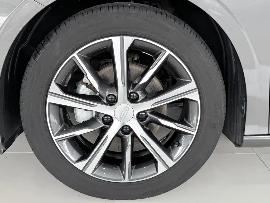 Geely Emgrand — миниатюра 9