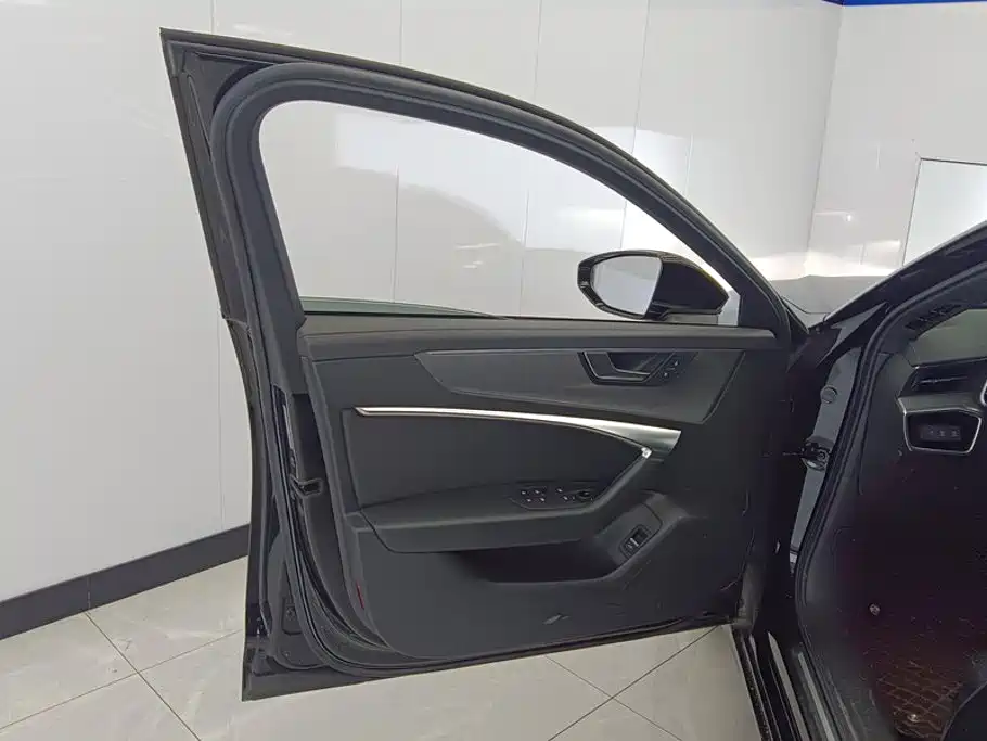 Audi A6L — миниатюра 7