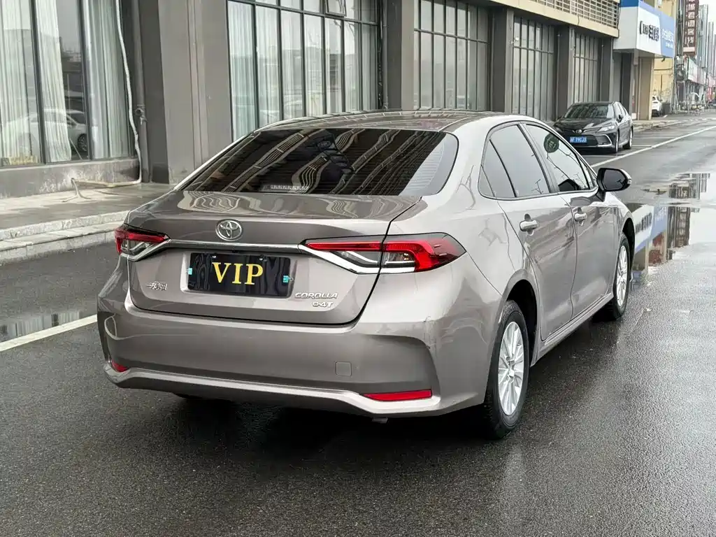 Toyota Corolla — миниатюра 6