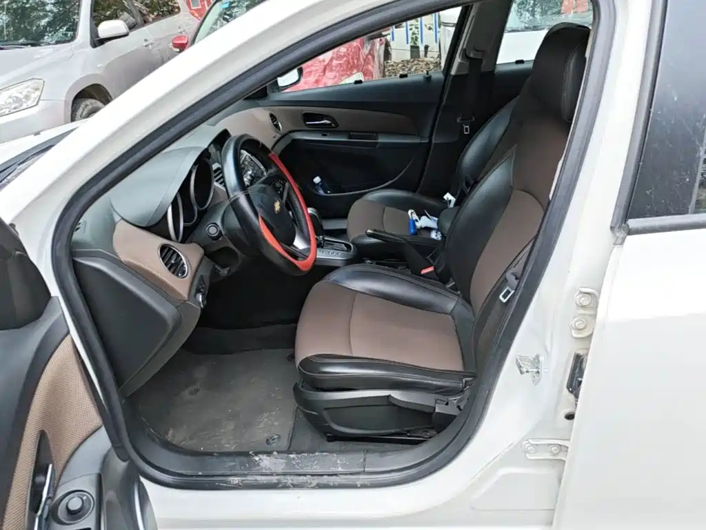 Chevrolet Cruze — миниатюра 15