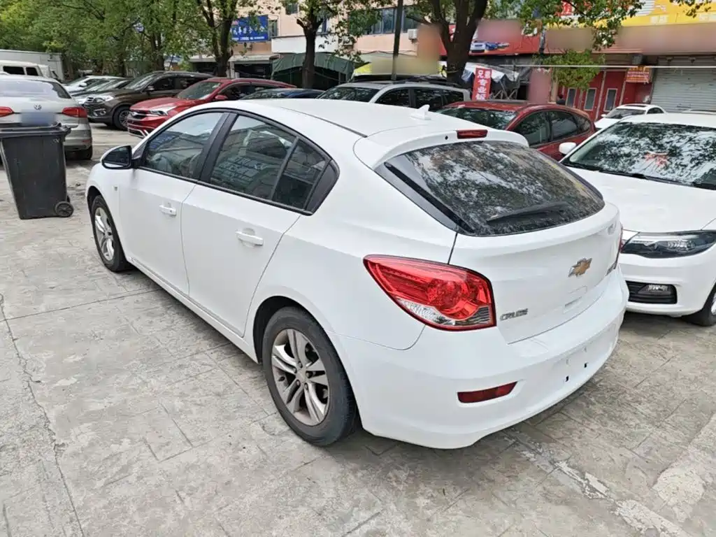 Chevrolet Cruze — миниатюра 5