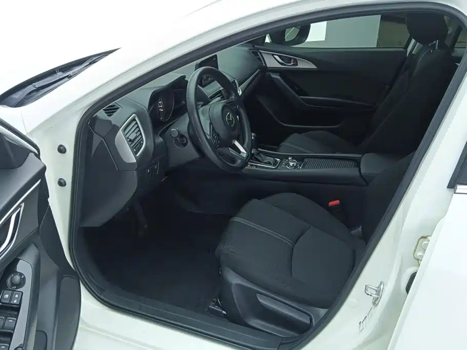 Mazda 3 Axela — миниатюра 9
