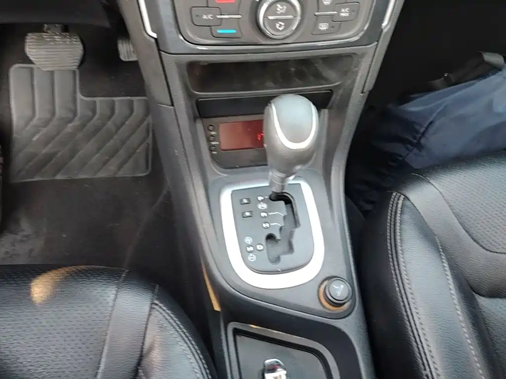Peugeot 308 — миниатюра 14