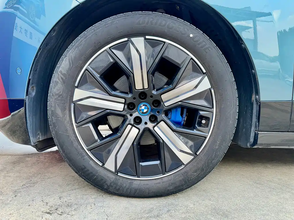 BMW iX — миниатюра 21