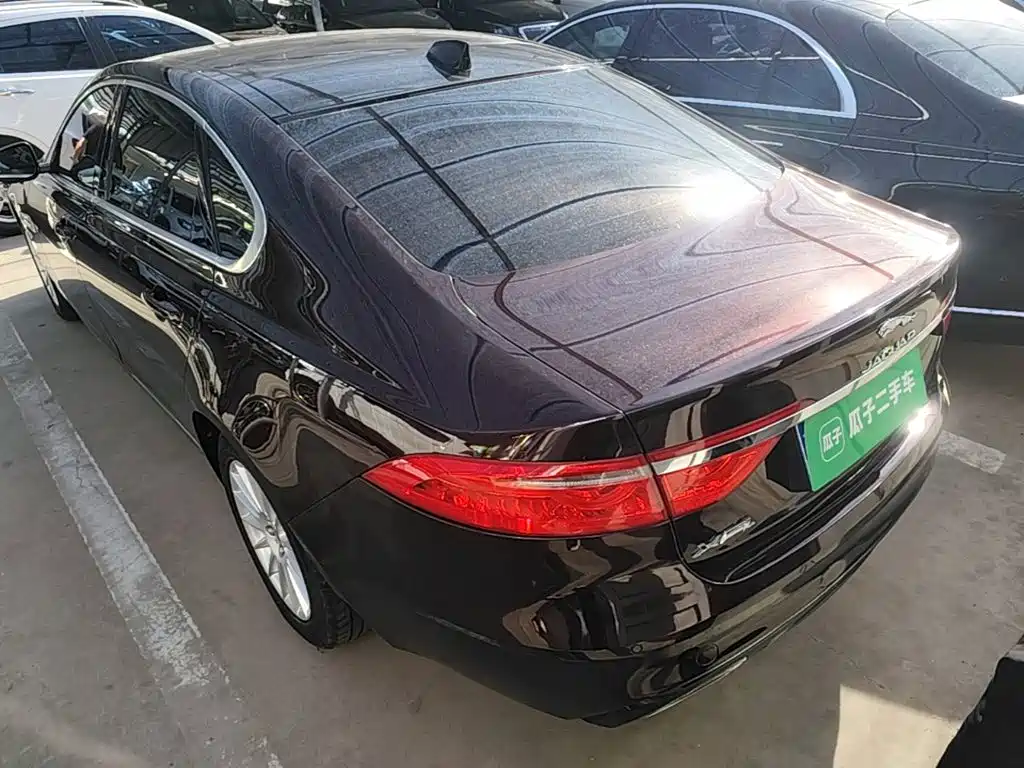 Jaguar XFL — миниатюра 5
