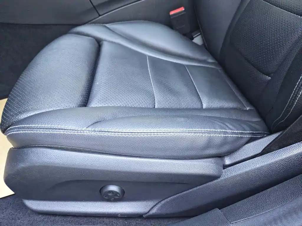 Mercedes-Benz C-Class — миниатюра 8