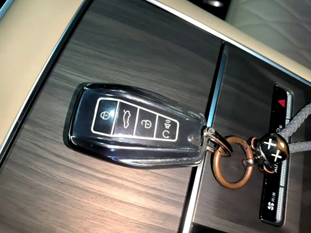 Geely Xingyue L — миниатюра 9