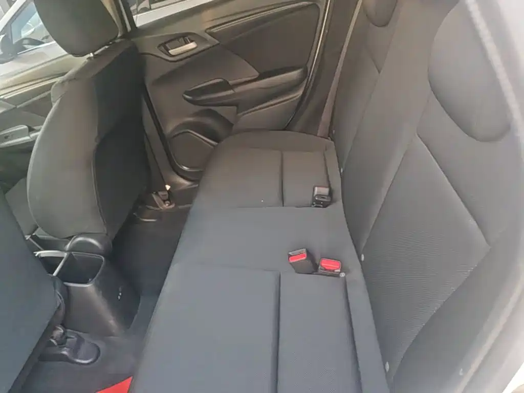 Honda Fit — миниатюра 17