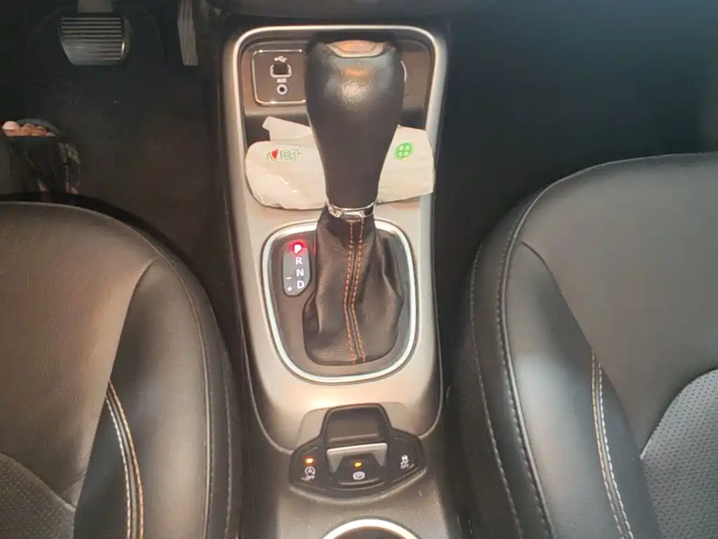 Jeep Compass — миниатюра 14