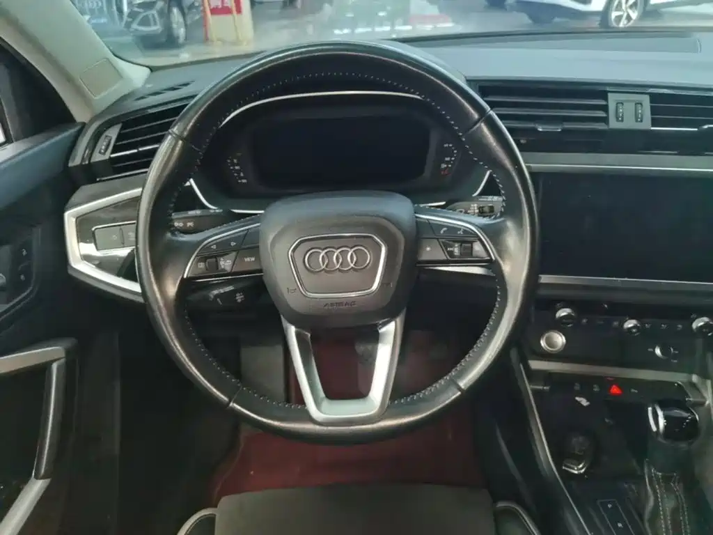 Audi Q3 — миниатюра 11