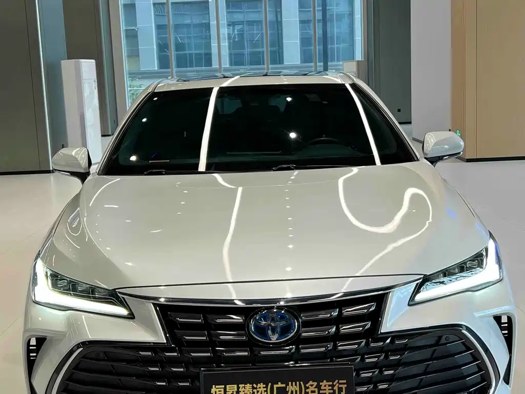 Toyota Avalon — миниатюра 3