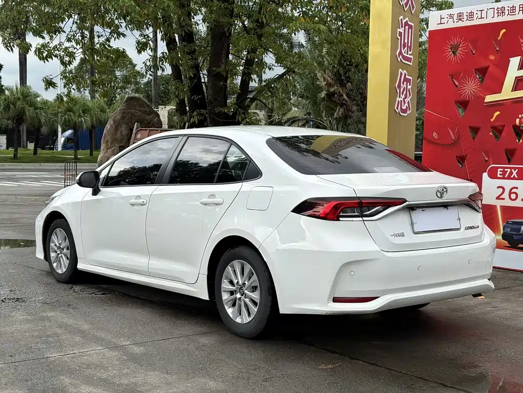 Toyota Corolla — миниатюра 11