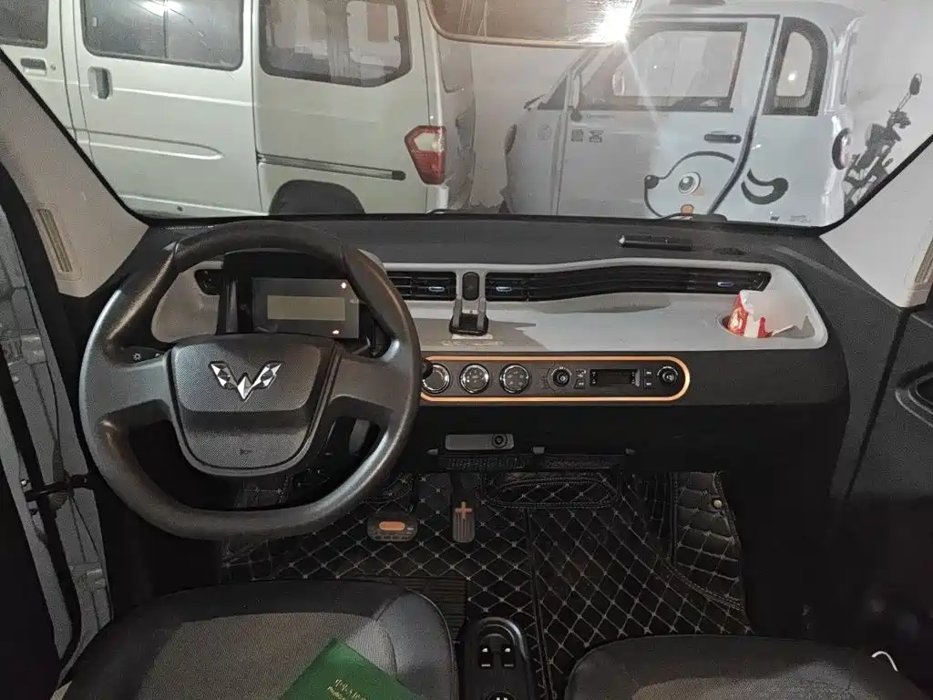Wuling MINIEV — миниатюра 10