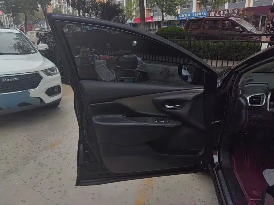 Nissan Murano — миниатюра 7