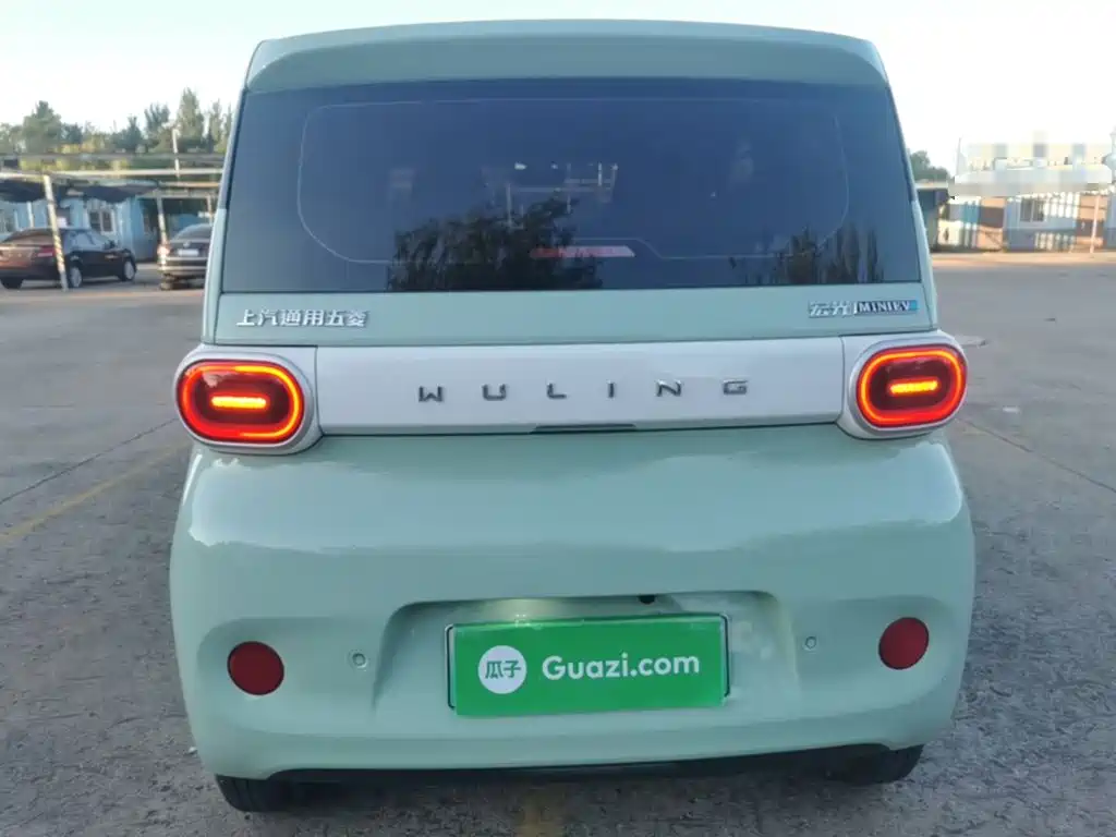 Wuling MINIEV — миниатюра 6