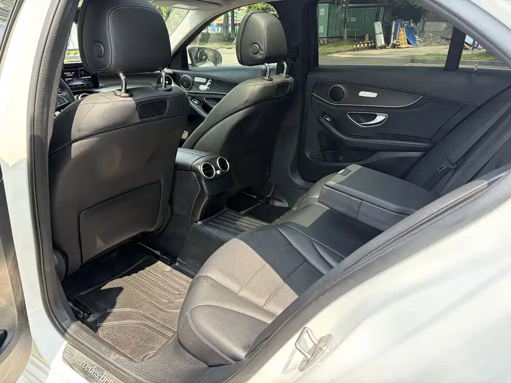 Mercedes-Benz C-Class — миниатюра 9