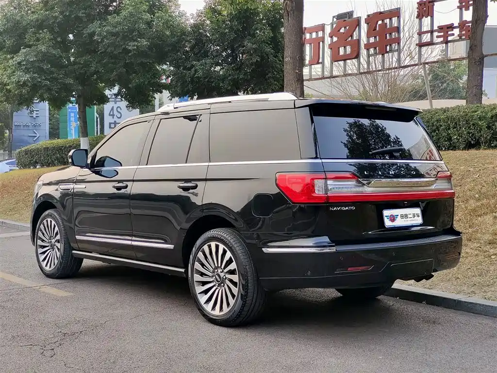 LINCOLN NAVIGATOR