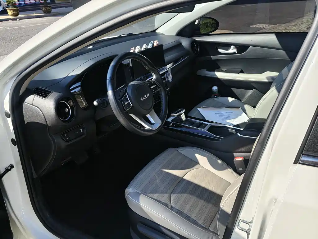Kia K3 - фото 4