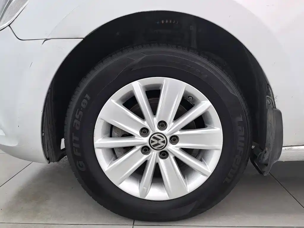 Volkswagen Jetta — миниатюра 17