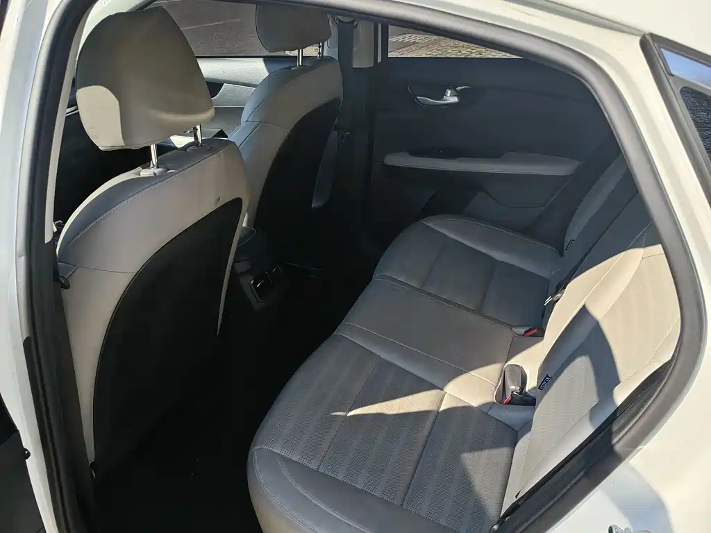 Kia K3 - фото 6