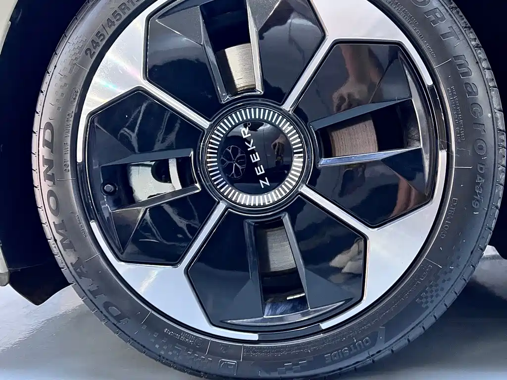 Zeekr 007GT — миниатюра 4