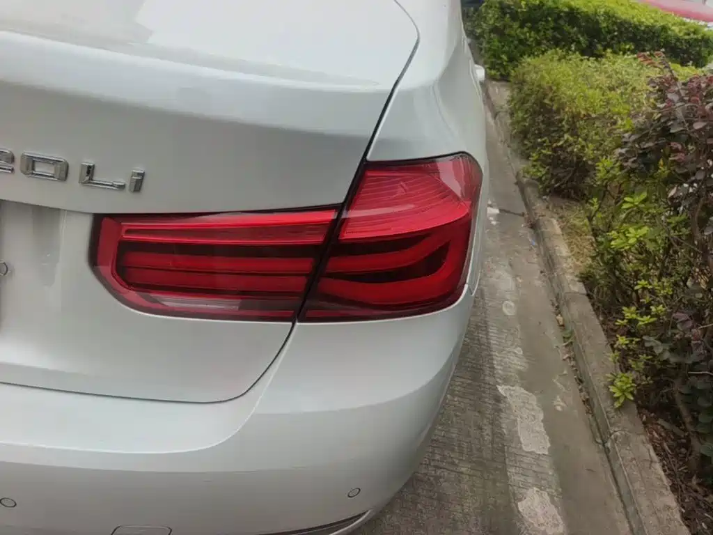 BMW 3 Series — миниатюра 8