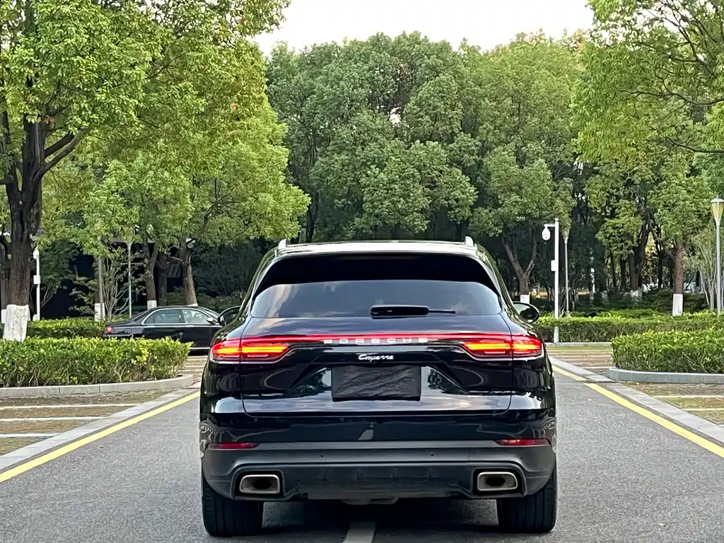 PORSCHE CAYENNE