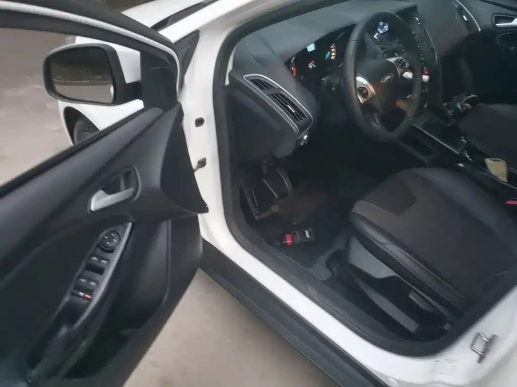 Ford Focus — миниатюра 16