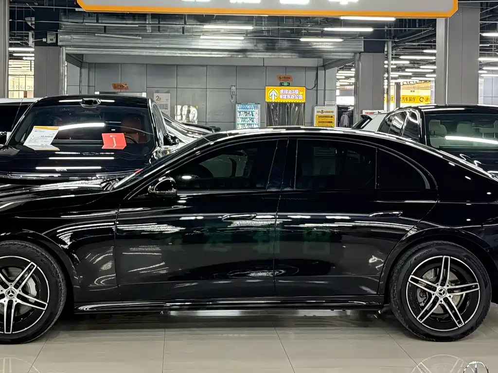 Mercedes-Benz E-Class E 2025 E 300 Fashion Sport