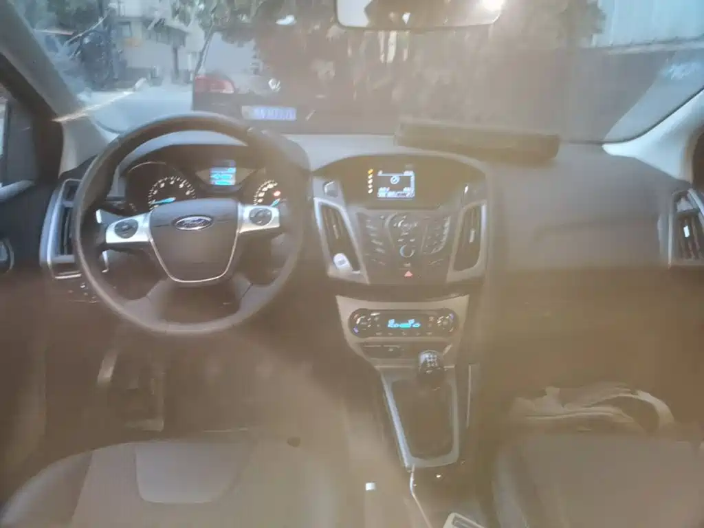 Ford Focus — миниатюра 10