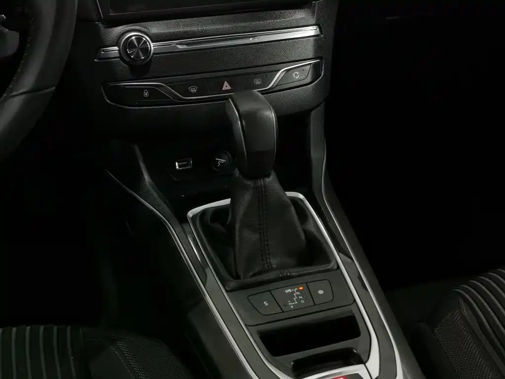 Peugeot 408 — миниатюра 13