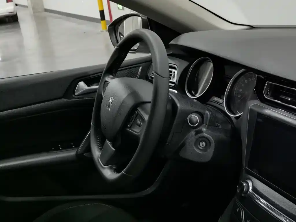 Peugeot 408 — миниатюра 22