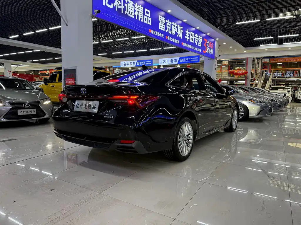 Toyota Avalon 2019 2.5L XLE Luxury V